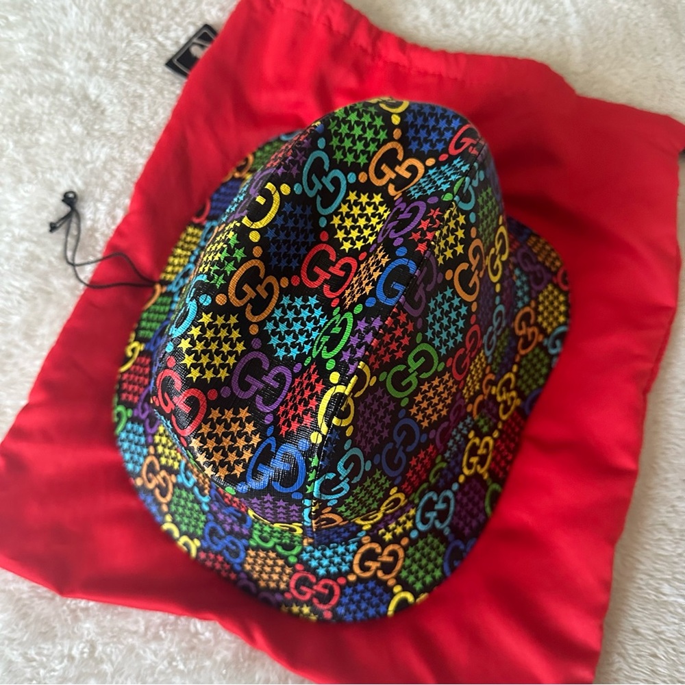 NWT UNISEX Gucci PSYCHEDELIC Black Coated Canvas Fedora GG Star Print Hat - Picture 9 of 10